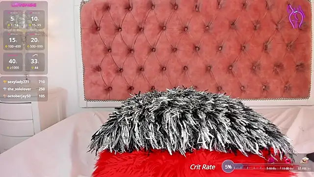 Snapshot of amberlitle chatting on 1, 2, 2025 amberlitle online show from 1, 2, 2025