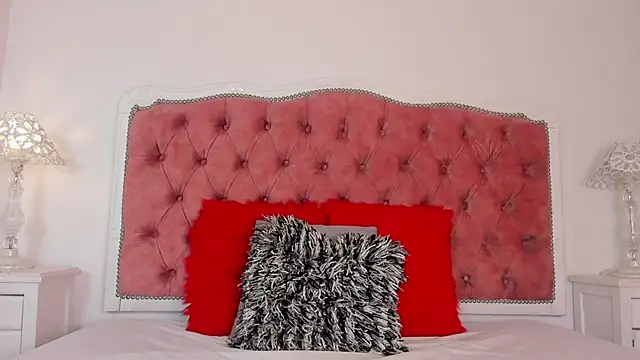 Snapshot of amberlitle chatting on 30, 9, 2025 amberlitle online show from 30, 9, 2025