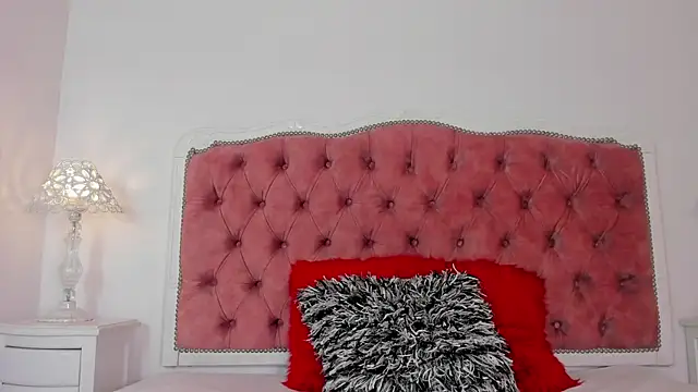 Snapshot of amberlitle chatting on 13, 10, 2025 amberlitle online show from 13, 10, 2025