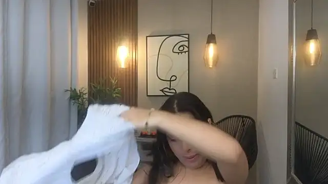 Sharlotte Milk online show from 14, 11, 2025