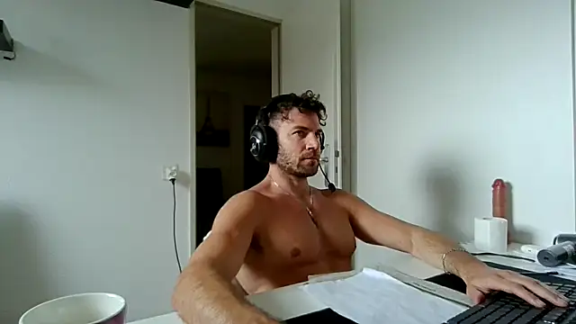 alpha-hunk online show from 14, 4, 2026