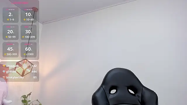 MAYROBERTSS online show from 7, 12, 2024