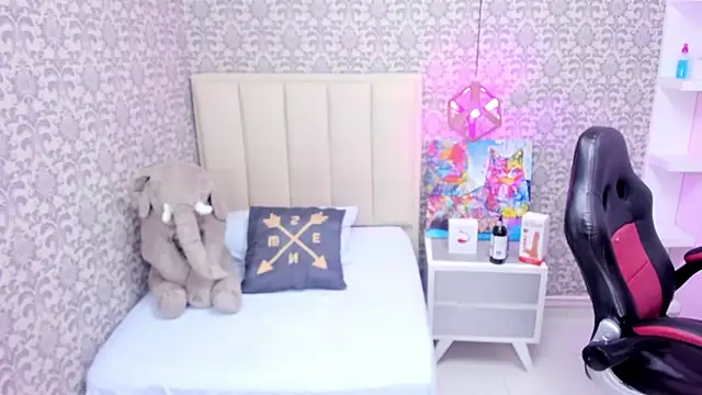 MAYROBERTSS online show from 27, 2, 2025