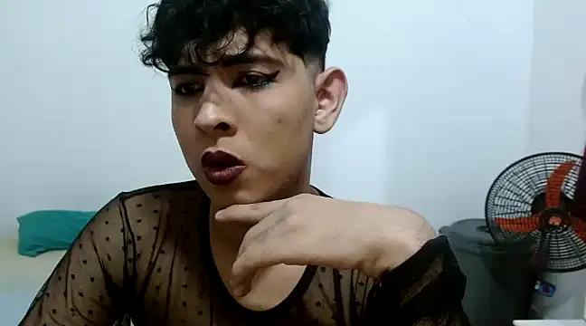 Snapshot of estefania224 chatting on 21, 2, 2025 estefania224 online show from 21, 2, 2025