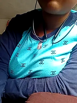 ruhi2003 online show from 22, 1, 2025