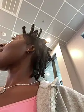 choclatepeaach online show from 2, 3, 2026