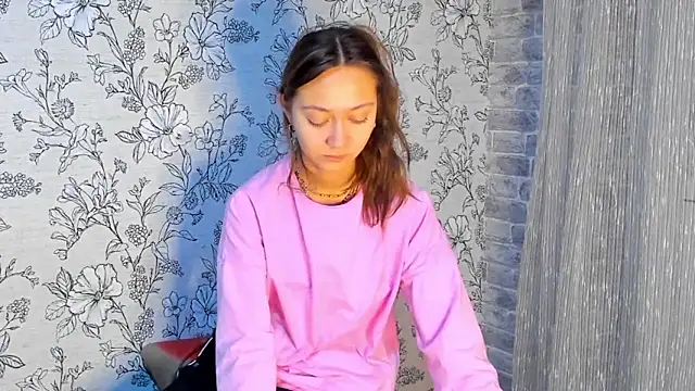 EllaSky xoxo online show from 15, 11, 2025