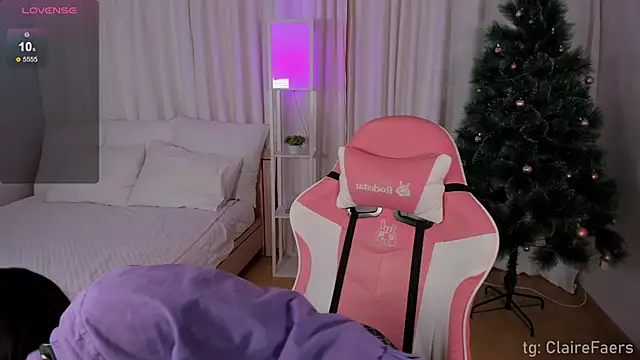 Snapshot of ClaireFaers_ chatting on 5, 12, 2024 ClaireFaers online show from 5, 12, 2024