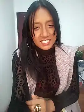 Snapshot of cami_victoria chatting on 24, 9, 2025 cami victoria online show from 24, 9, 2025