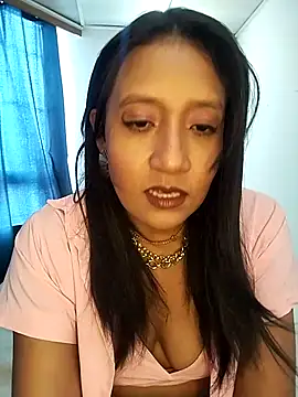 Snapshot of cami_victoria chatting on 3, 10, 2025 cami victoria online show from 3, 10, 2025