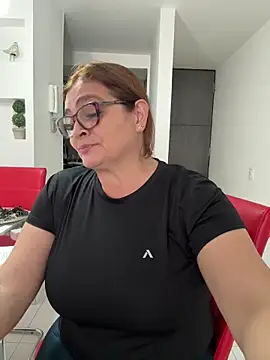 Snapshot of AntonellaAlondra4 chatting on 16, 12, 2025 AntonellaAlondra4 online show from 16, 12, 2025