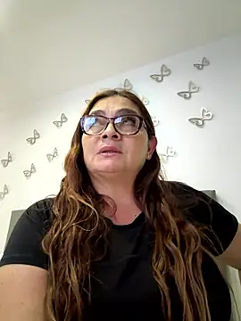 Snapshot of AntonellaAlondra4 chatting on 5, 1, 2026 AntonellaAlondra4 online show from 5, 1, 2026