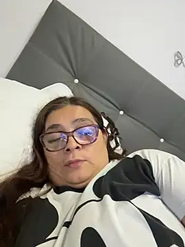 AntonellaAlondra4 online show from 11, 3, 2026