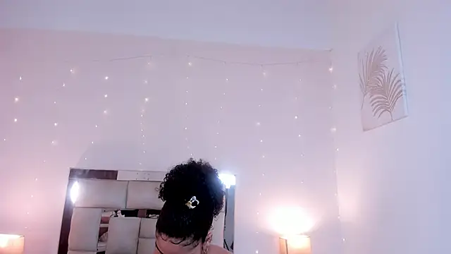 Snapshot of saraandstiven chatting on 6, 3, 2025 saraandstiven online show from 6, 3, 2025