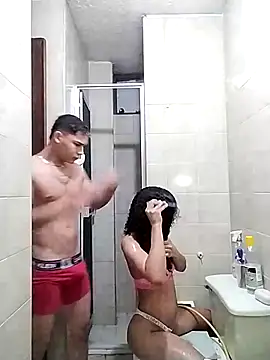 Snapshot of saraandstiven chatting on 13, 3, 2025 saraandstiven online show from 13, 3, 2025