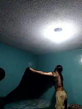 Snapshot of Alisson_420 chatting on 8, 4, 2026 Alisson 420 online show from 8, 4, 2026