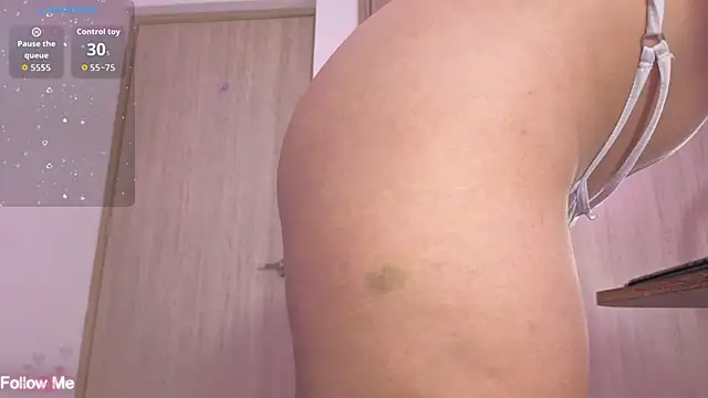 Snapshot of sweetnaughty_candy chatting on 9, 10, 2025 sweetnaughty candy online show from 9, 10, 2025