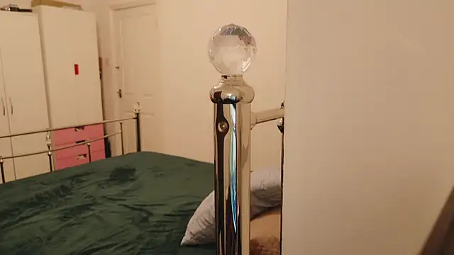 karlaolivia online show from 20, 10, 2025