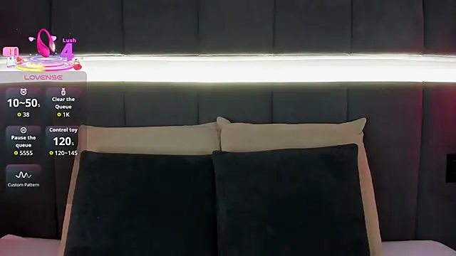 Snapshot of nicolle_pierce chatting on 14, 9, 2025 nicolle pierce online show from 14, 9, 2025