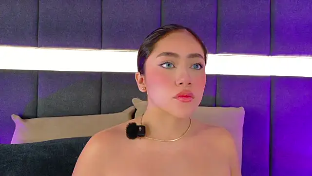 Snapshot of nicolle_pierce chatting on 21, 10, 2025 nicolle pierce online show from 21, 10, 2025