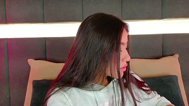 Snapshot of nicolle_pierce chatting on 25, 10, 2025 nicolle pierce online show from 25, 10, 2025