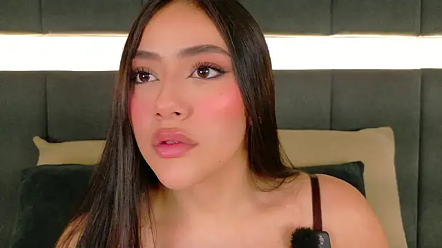 Snapshot of nicolle_pierce chatting on 30, 10, 2025 nicolle pierce online show from 30, 10, 2025