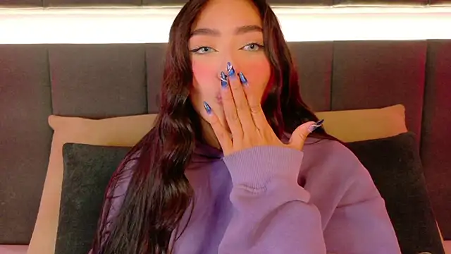 Snapshot of nicolle_pierce chatting on 19, 11, 2025 nicolle pierce online show from 19, 11, 2025