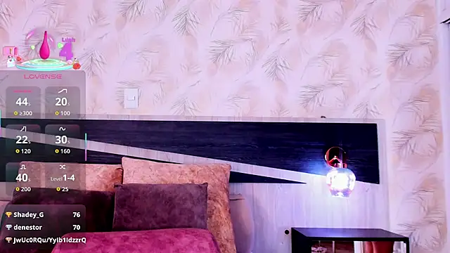 Snapshot of nicolle_pierce chatting on 4, 12, 2025 nicolle pierce online show from 4, 12, 2025