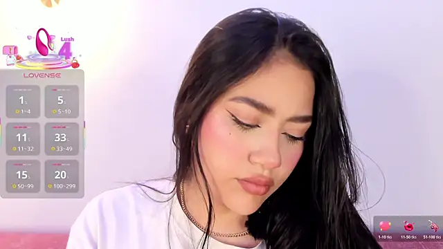 Snapshot of nicolle_pierce chatting on 8, 1, 2026 nicolle pierce online show from 8, 1, 2026