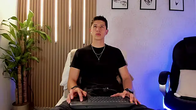 Dorianmistery2322  online show from 15, 12, 2025