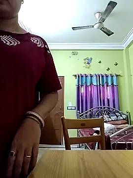 Snapshot of Royalgirl667 chatting on 6, 12, 2024 Royalgirl667 online show from 6, 12, 2024