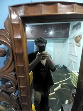 Snapshot of Dexiboy chatting on 11, 11, 2025 Dexiboy online show from 11, 11, 2025