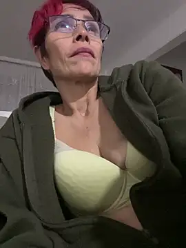 MireyaTorresGu online show from 18, 1, 2025