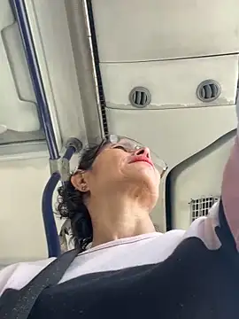 MireyaTorresGu online show from 25, 9, 2025