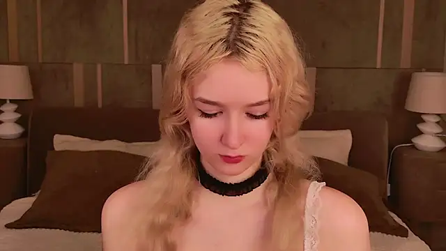 Snapshot of NaomiLoys chatting on 9, 3, 2025 NaomiLoys online show from 9, 3, 2025