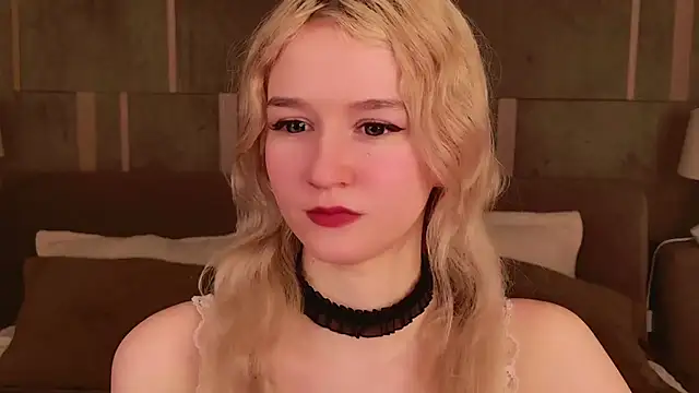 Snapshot of NaomiLoys chatting on 10, 3, 2025 NaomiLoys online show from 10, 3, 2025