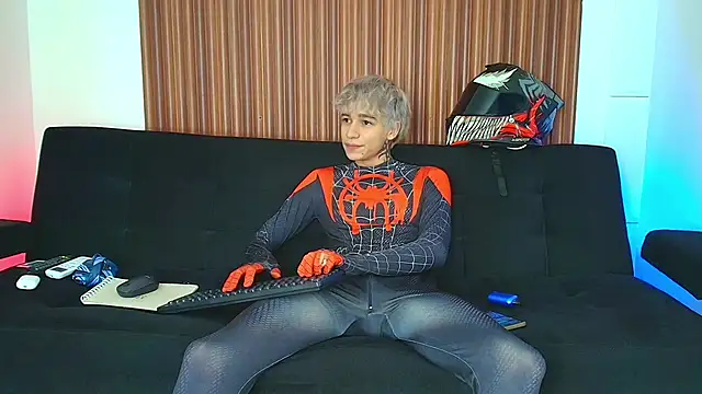 Zacktk7 online show from 4, 3, 2025