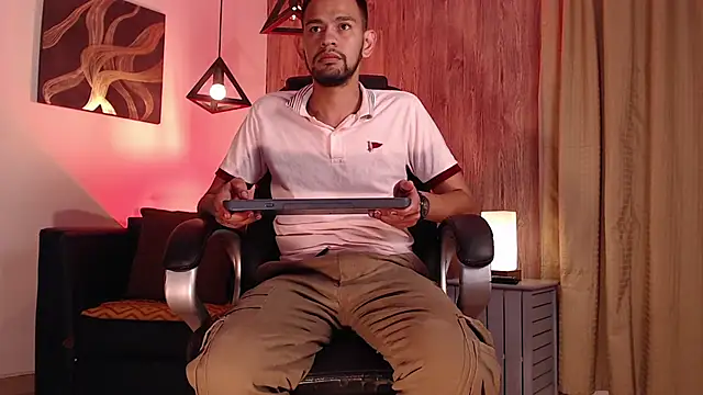 Bedobigcock online show from 1, 1, 2025