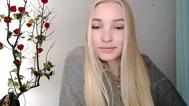 Queen ofLove online show from 9, 4, 2026