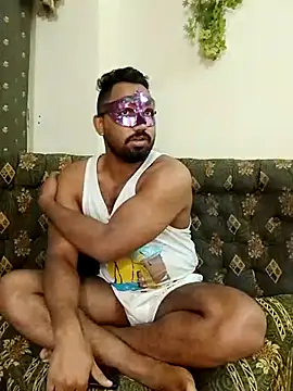 medo232586 online show from 12, 12, 2024
