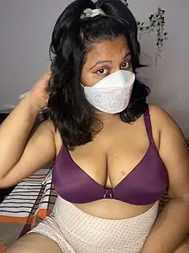 Snapshot of Riyaki-sama chatting on 11, 9, 2025 Riyaki-sama online show from 11, 9, 2025