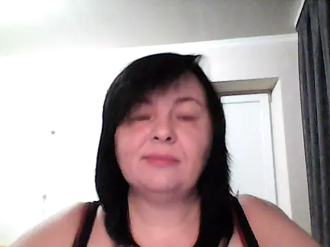 Snapshot of EmiliaLooo chatting on 8, 11, 2025 EmiliaLooo online show from 8, 11, 2025