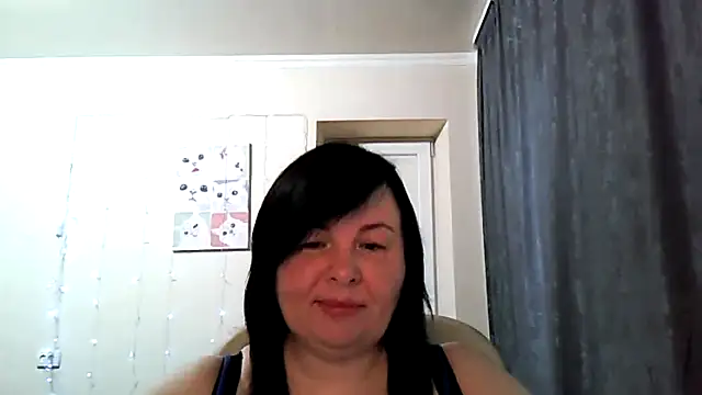 Snapshot of EmiliaLooo chatting on 16, 6, 2026 EmiliaLooo online show from 16, 6, 2026