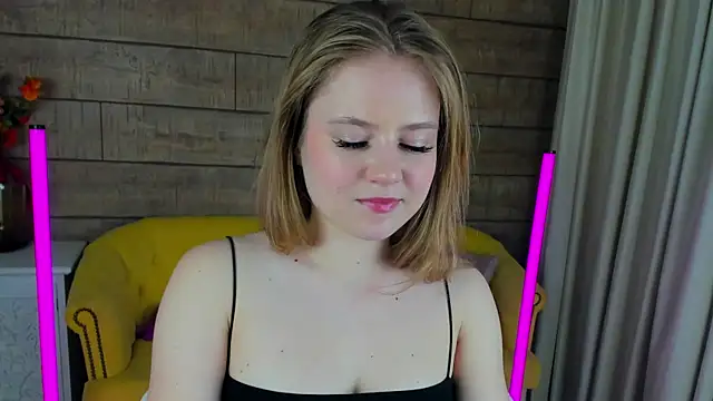 SelinSwarovski online show from 24, 2, 2025