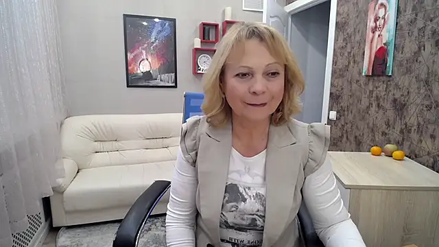 Snapshot of Milla_Cutie18 chatting on 5, 2, 2025 Milla Cutie18 online show from 5, 2, 2025