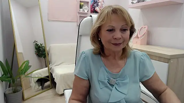 Snapshot of Milla_Cutie18 chatting on 27, 2, 2025 Milla Cutie18 online show from 27, 2, 2025