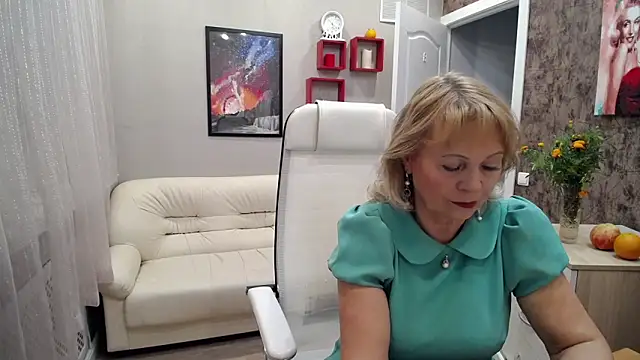 Snapshot of Milla_Cutie18 chatting on 22, 9, 2025 Milla Cutie18 online show from 22, 9, 2025