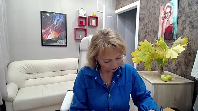 Snapshot of Milla_Cutie18 chatting on 25, 9, 2025 Milla Cutie18 online show from 25, 9, 2025