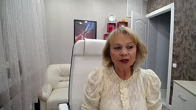 Snapshot of Milla_Cutie18 chatting on 15, 10, 2025 Milla Cutie18 online show from 15, 10, 2025