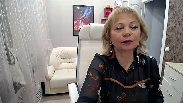 Milla Cutie18 online show from 22, 12, 2025